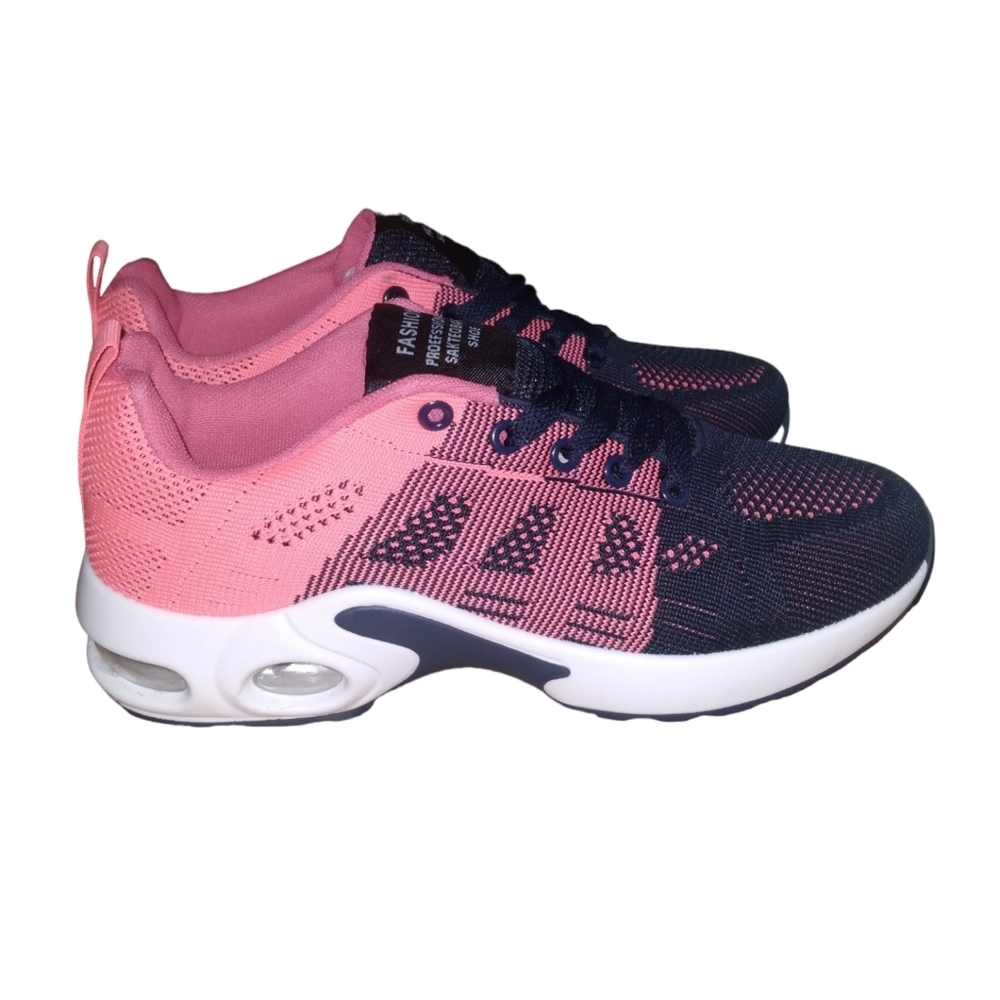 Brand New Pink Fashion  Shoes Size 8
